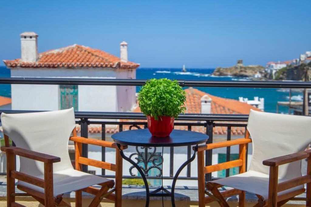 Апартаменты Seaview Stylish Flat In Andros - Walk To Beach Экстерьер фото